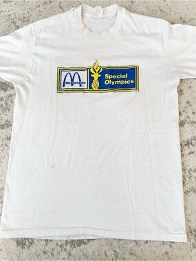 ⭐️3/$30⭐️ (bundle deal) Vintage McDonald's Special Olympics T shirt / M